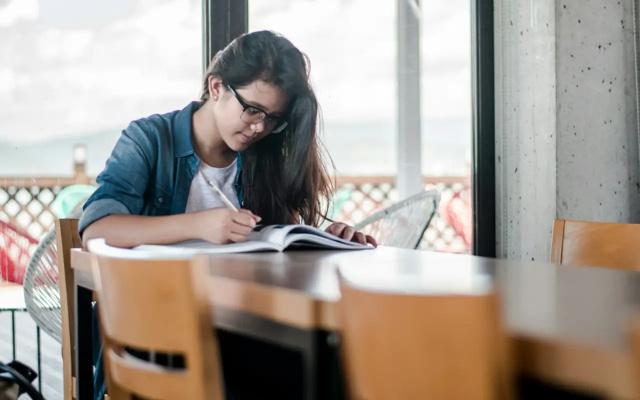 Concentration pendant les devoirs à faire à la maison