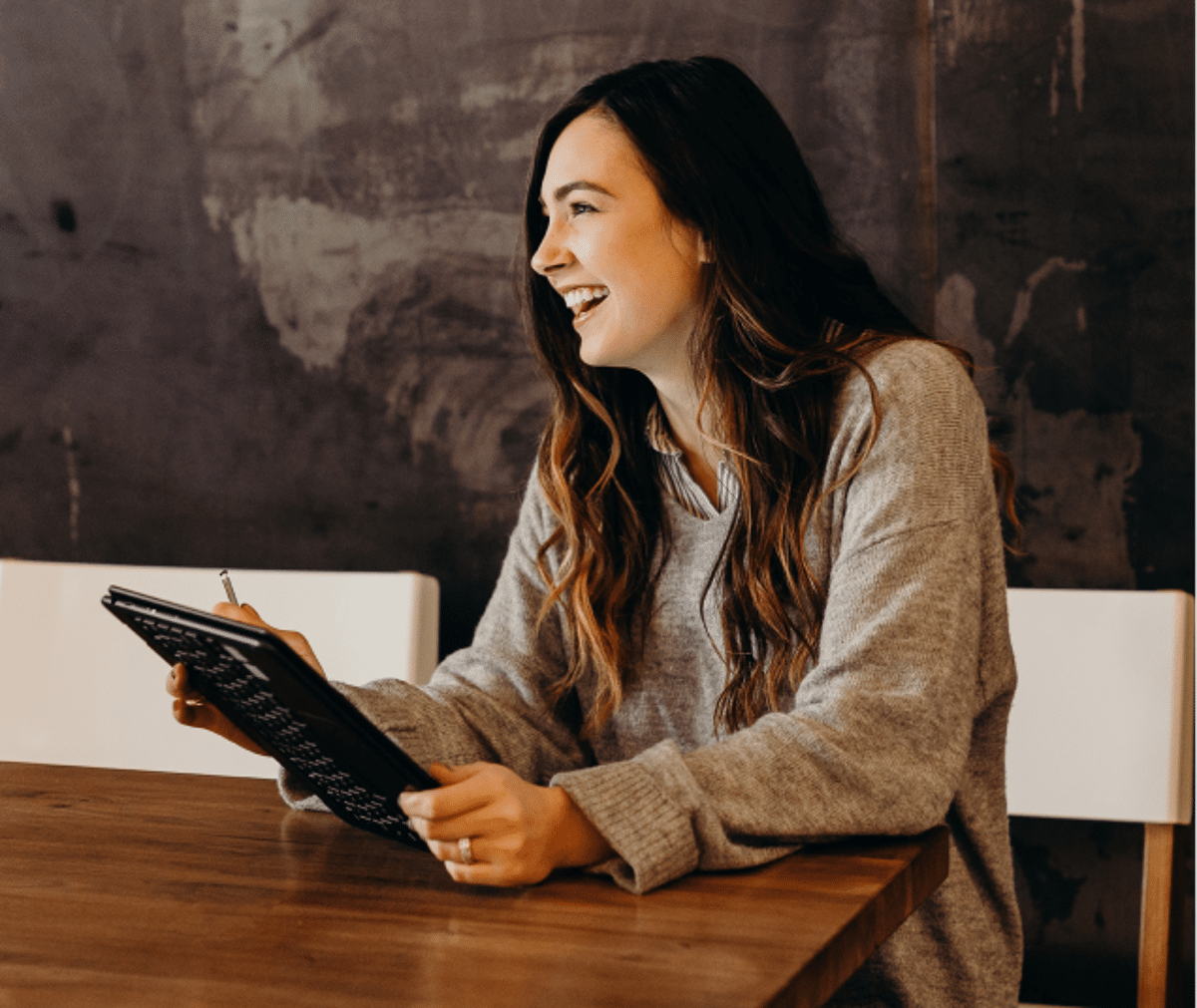 Photo d’une professeure de soutien scolaire