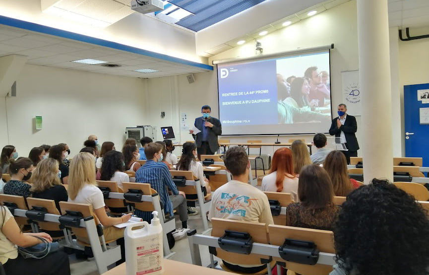 241302883_10159578417004642_3172627190845355309_n