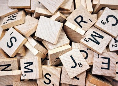 7 termes français issus de mots d’origine grecque