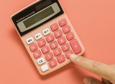 Simulateur Note Bac G – Spécialités HGGSP + SES : calcule ta moyenne !