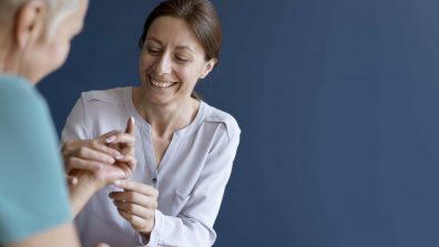 Ergothérapeute, un métier qui mêle physique et social 