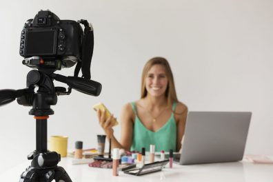 Fiche métier : content creator, un nouveau métier connecté 